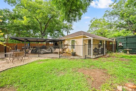 Tiny photo for 2307 5th Avenue, Fort Worth, TX 76110 (MLS # 21071358)
