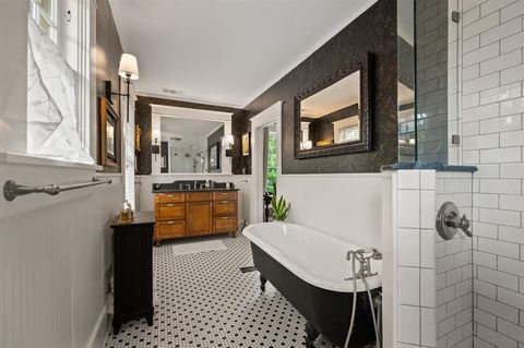 Tiny photo for 2307 5th Avenue, Fort Worth, TX 76110 (MLS # 21071358)