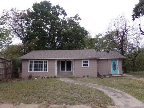 A home in Corsicana