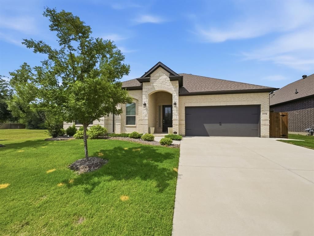 Photo of 2336 High Plain Lane, Waxahachie, TX 75167 (MLS # 21252377)
