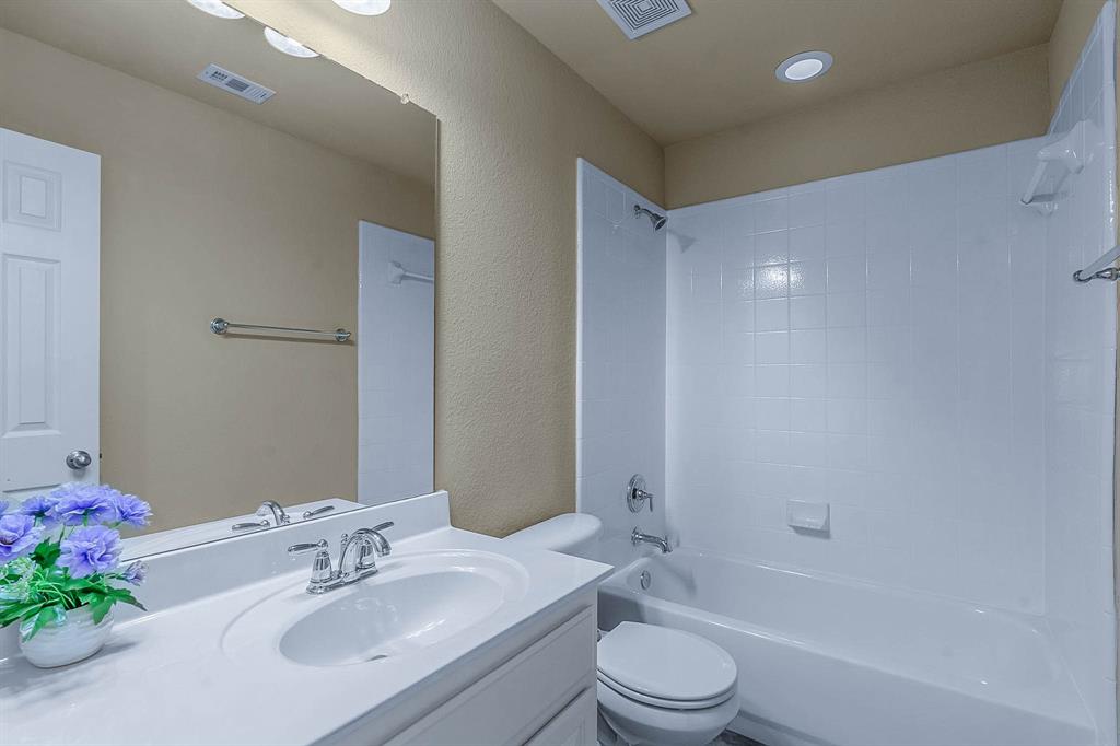 Estates At Mira Lagos - Residential