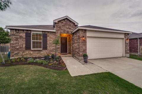 Photo of 1720 Trace Drive, Aubrey, TX 76227 (MLS # 21250348)