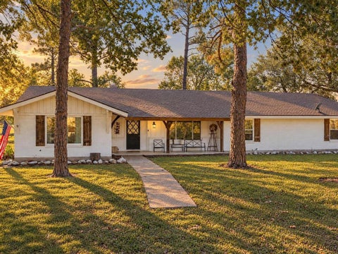 Photo of 4800 Oak Grove Road, Ennis, TX 75119 (MLS # 21405989)