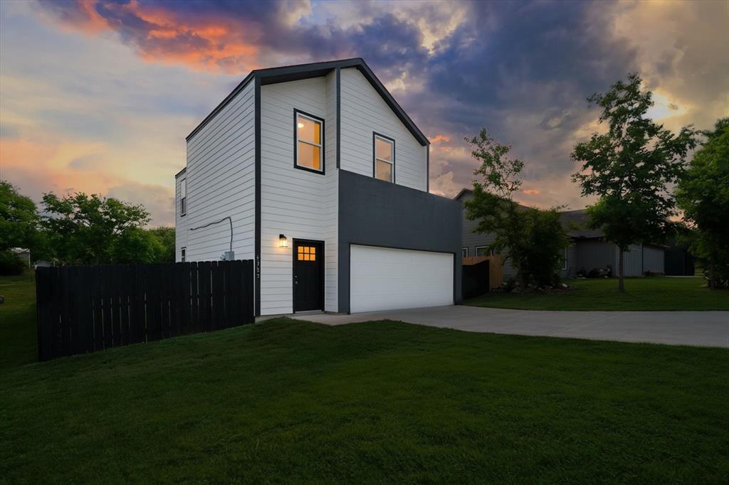 Lakeside Hills - Residential