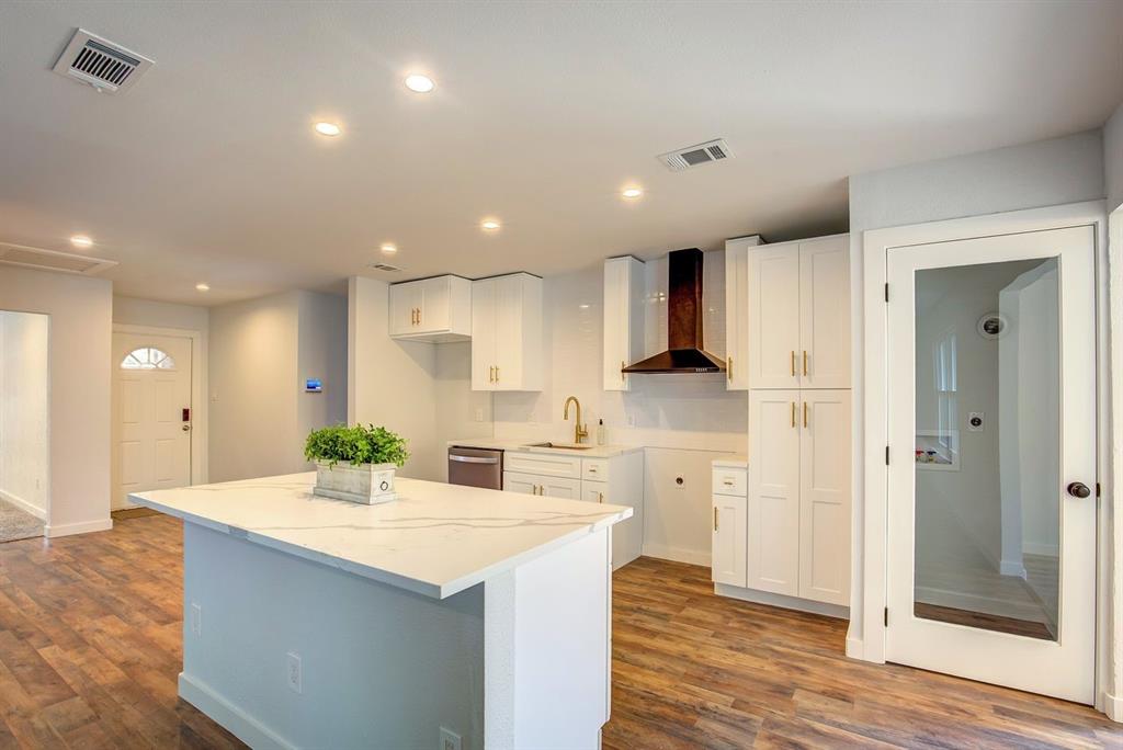 1620 White Oak Court