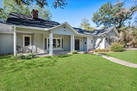 A home in Corsicana