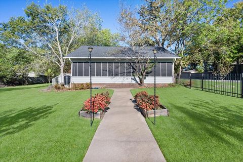 A home in Corsicana