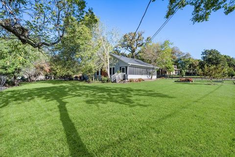 A home in Corsicana