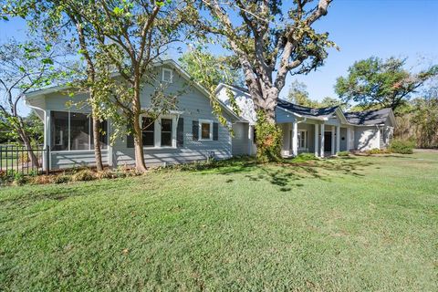 A home in Corsicana