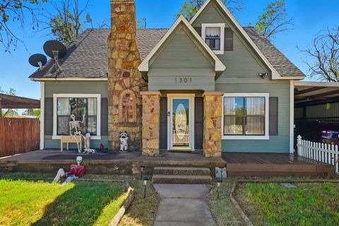 1301 S 3rd Merkel TX 79536
