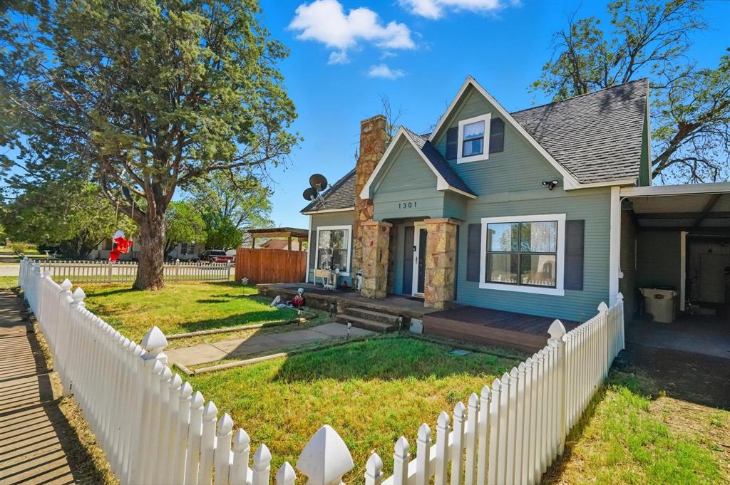 1301 S 3rd