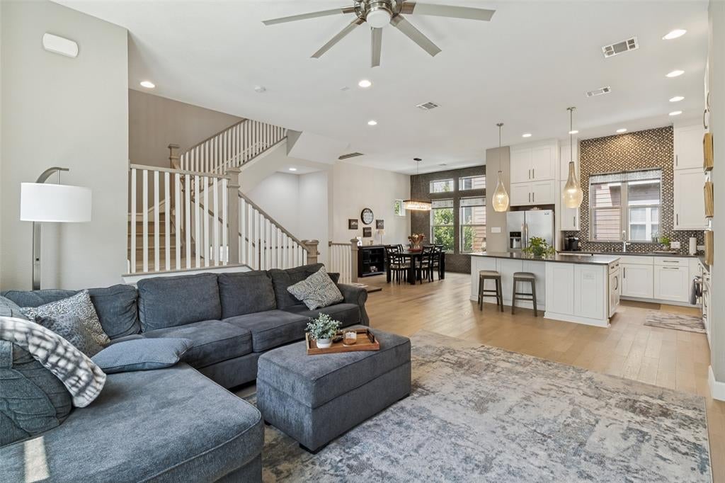 5932 Evening Star Place