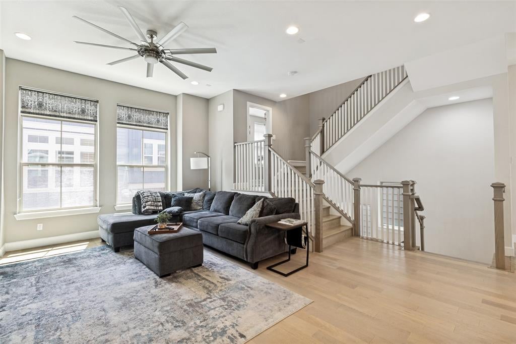 5932 Evening Star Place