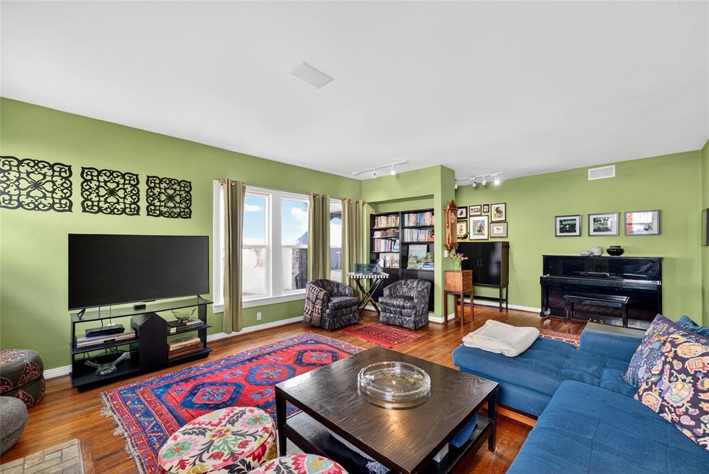 GASTONWOOD - Residential