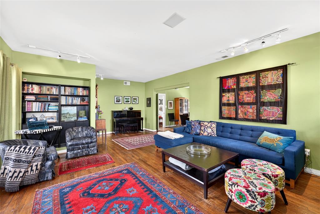 GASTONWOOD - Residential