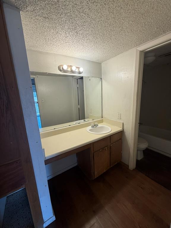 Tealwood On The Creek Condo - Residential