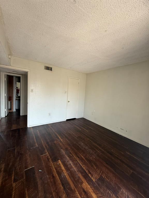 Tealwood On The Creek Condo - Residential