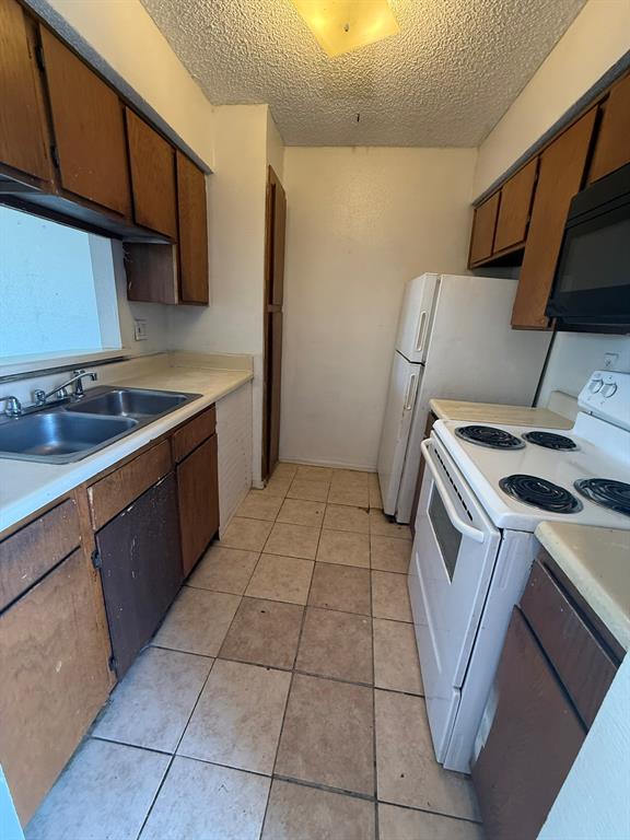 Tealwood On The Creek Condo - Residential