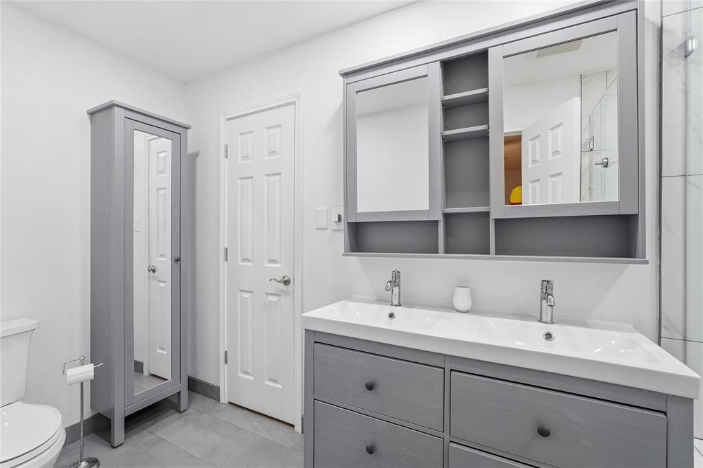 Fieldstone Place - Residential