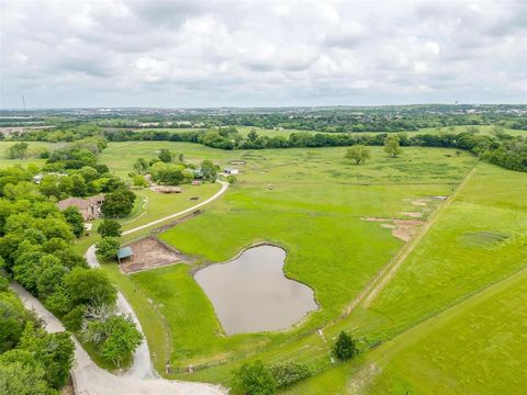 Photo of 173 Trinity Bluffs Road, Aledo, TX 76008 (MLS # 21234131)