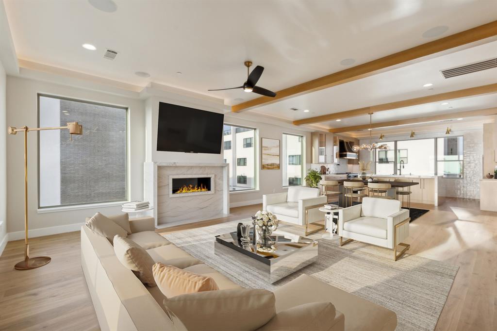 4929 Blaynes View