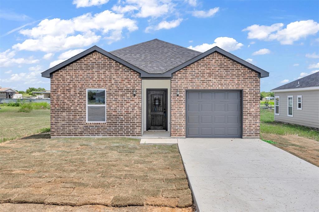 512 Don Lane