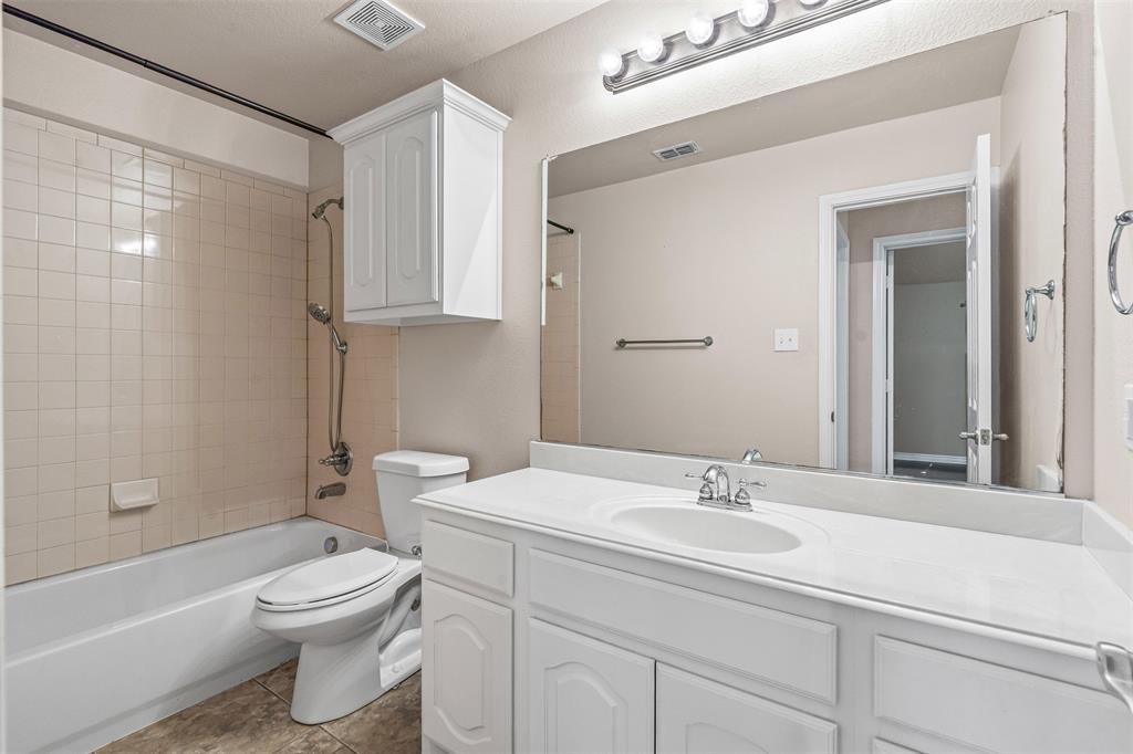 Midlothian, Texas 76065, United States, 4 Bedrooms Bedrooms, ,3 BathroomsBathrooms,Residential,Active,168167