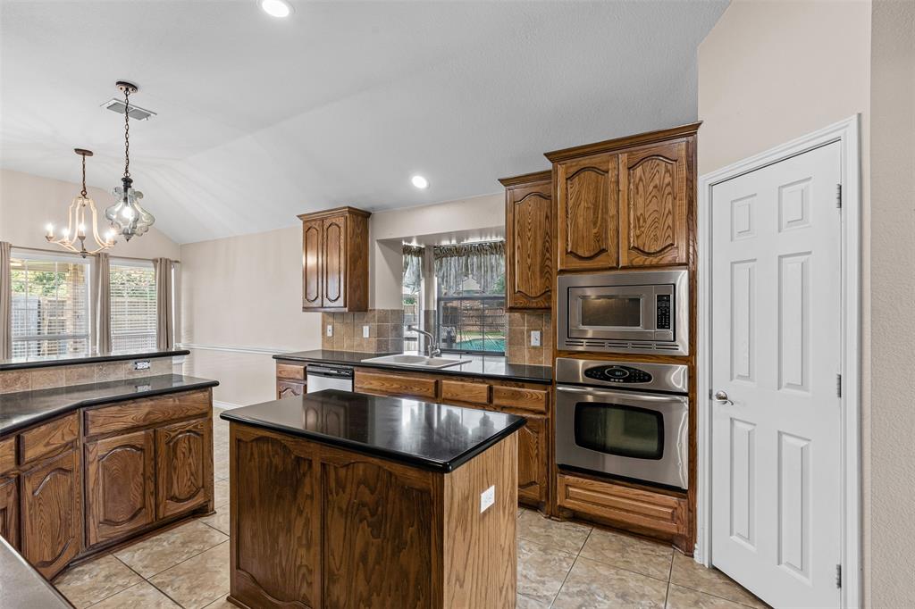 Midlothian, Texas 76065, United States, 4 Bedrooms Bedrooms, ,3 BathroomsBathrooms,Residential,Active,168167