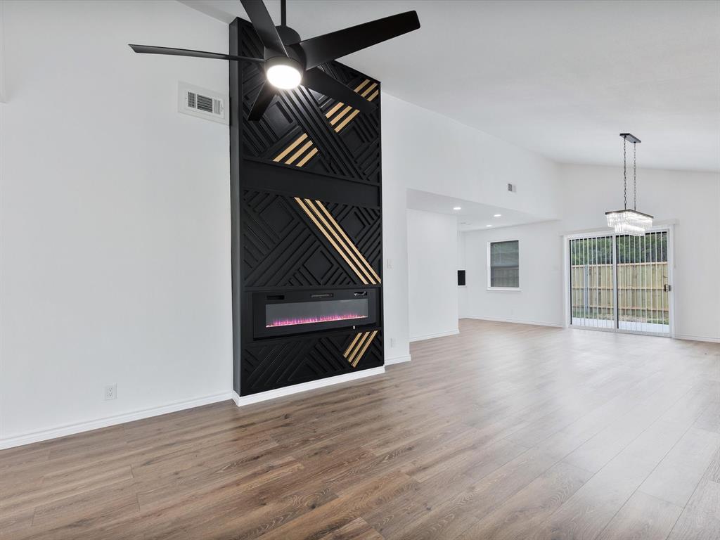 1417 Wisteria Way