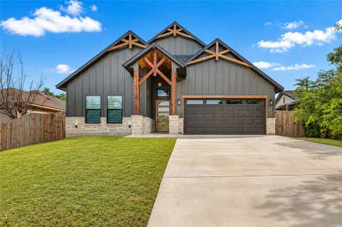 Photo of 2911 NW 30th Street St, Fort Worth, TX 76106 (MLS # 21339445)