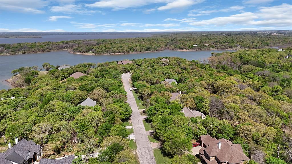 Emerald Sound At Lake Lewisvil - Residential