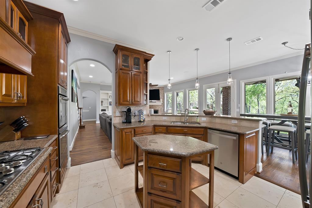 Emerald Sound At Lake Lewisvil - Residential