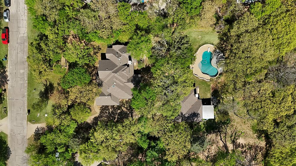 Emerald Sound At Lake Lewisvil - Residential
