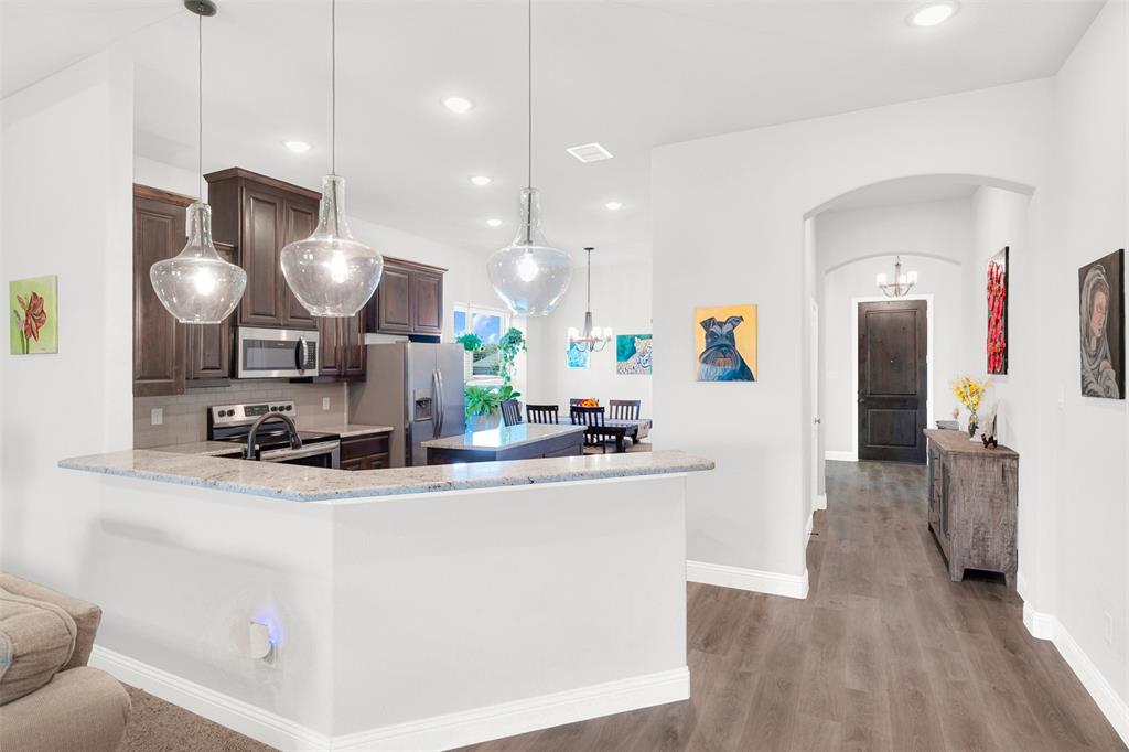 2112 Hill Crest Court