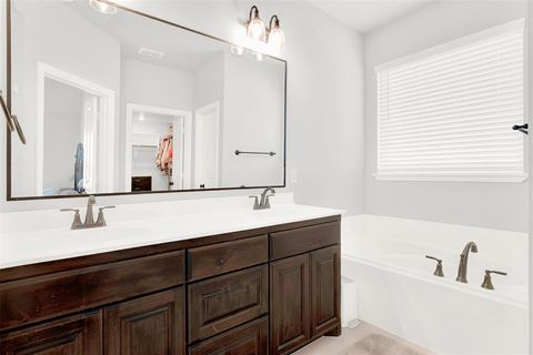 Tiny photo for 2112 Hill Crest Court, Weatherford, TX 76086 (MLS # 21123140)