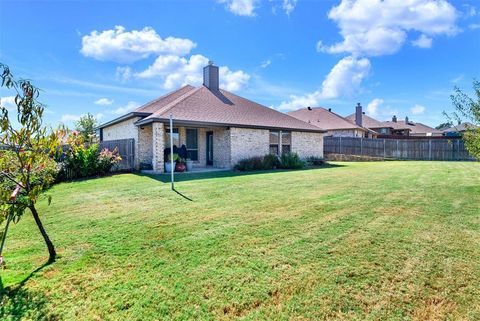 Tiny photo for 2112 Hill Crest Court, Weatherford, TX 76086 (MLS # 21123140)