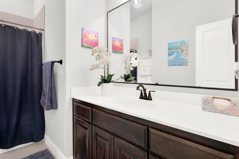 Tiny photo for 2112 Hill Crest Court, Weatherford, TX 76086 (MLS # 21123140)