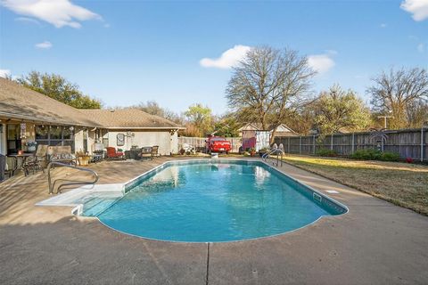 Tiny photo for 4120 Holbrook Street, Paris, TX 75462 (MLS # 21198020)