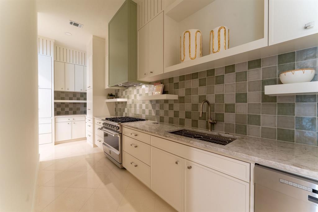 Netherlands Estates - Residential