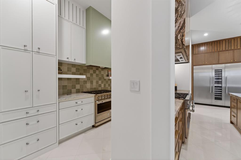 Netherlands Estates - Residential