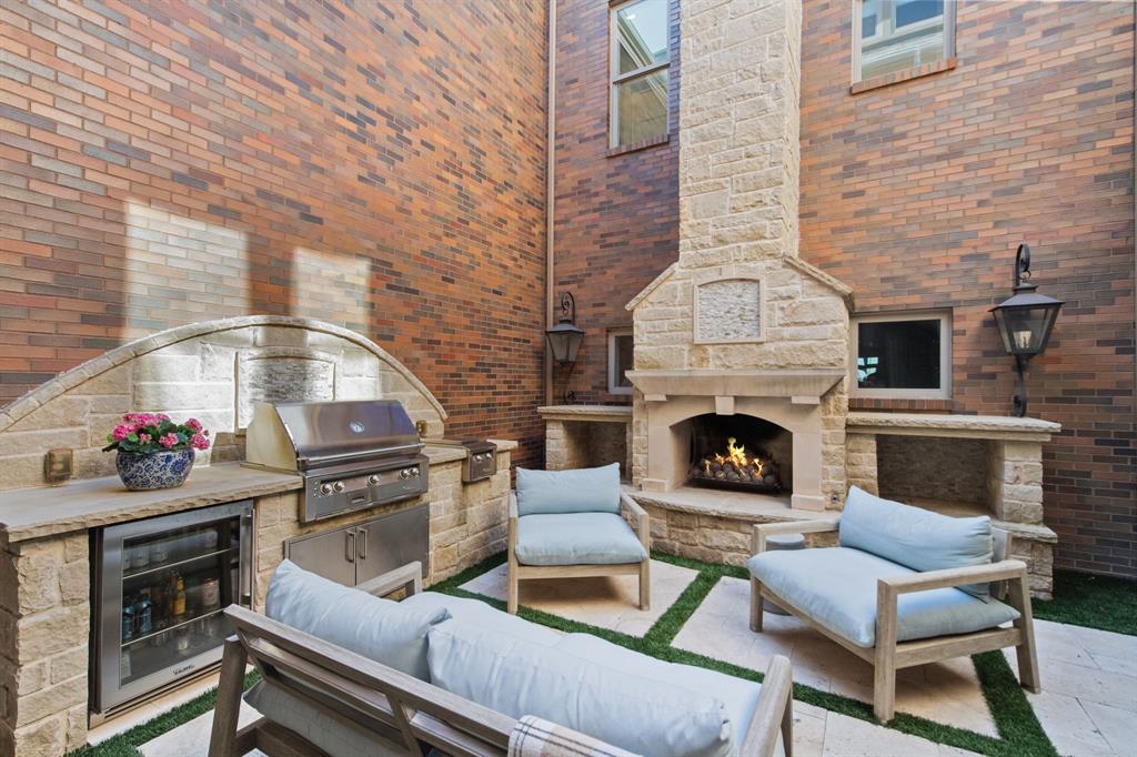 Brownstones Ph C - Residential