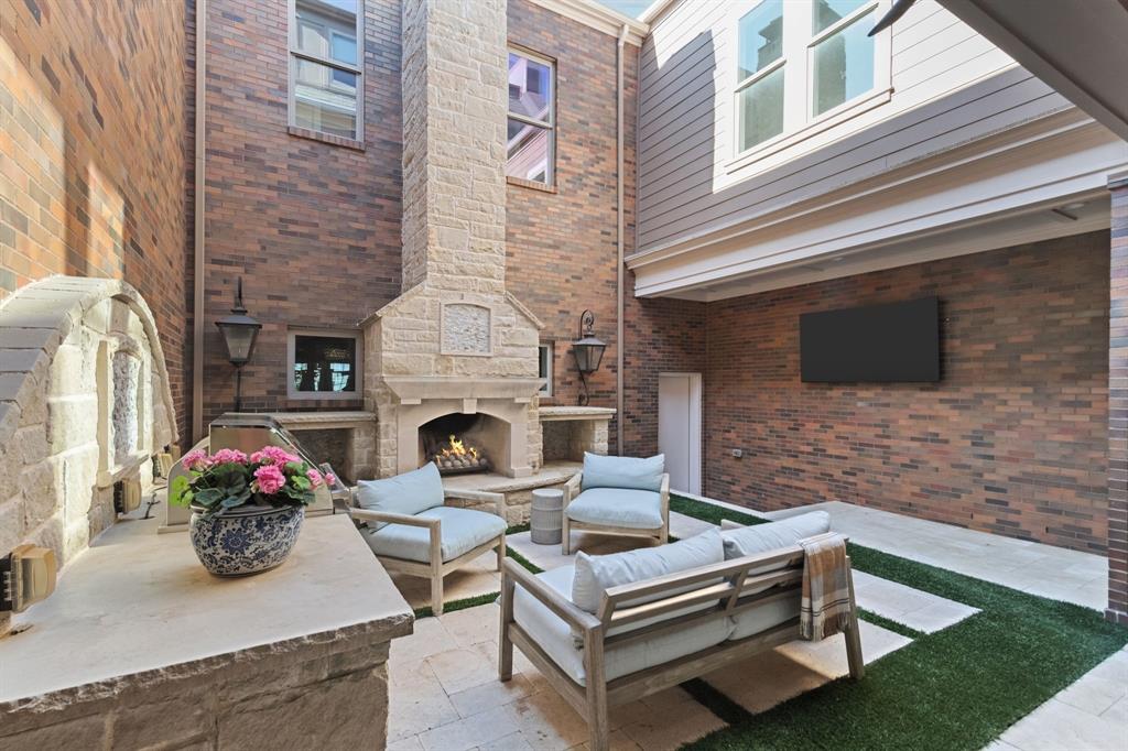 Brownstones Ph C - Residential