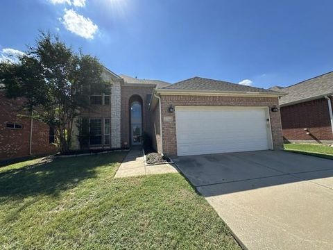2756 Thorncreek Lane Fort Worth TX 76177