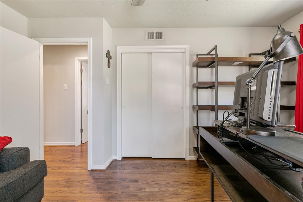 Claremont 05 Inst - Residential Lease