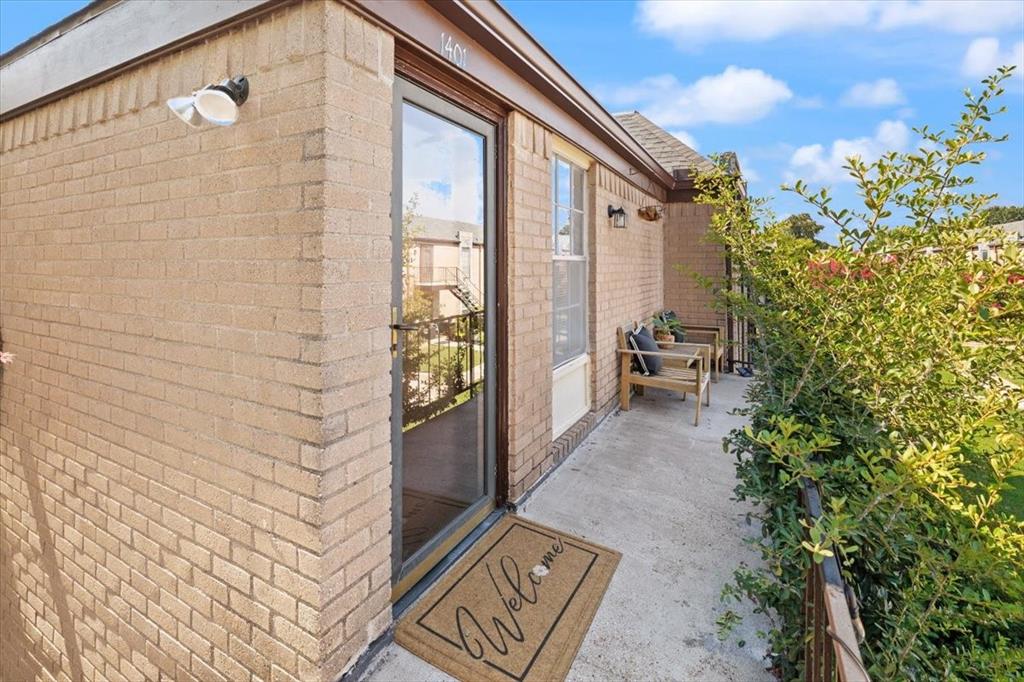 Ridglea Estate Condo - Residential Lease