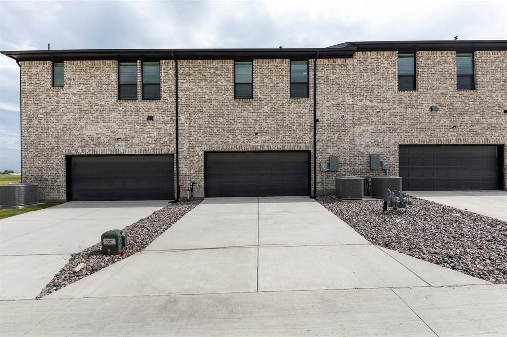 Ridgeline Towns - Residential
