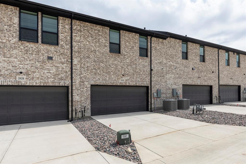 Ridgeline Towns - Residential