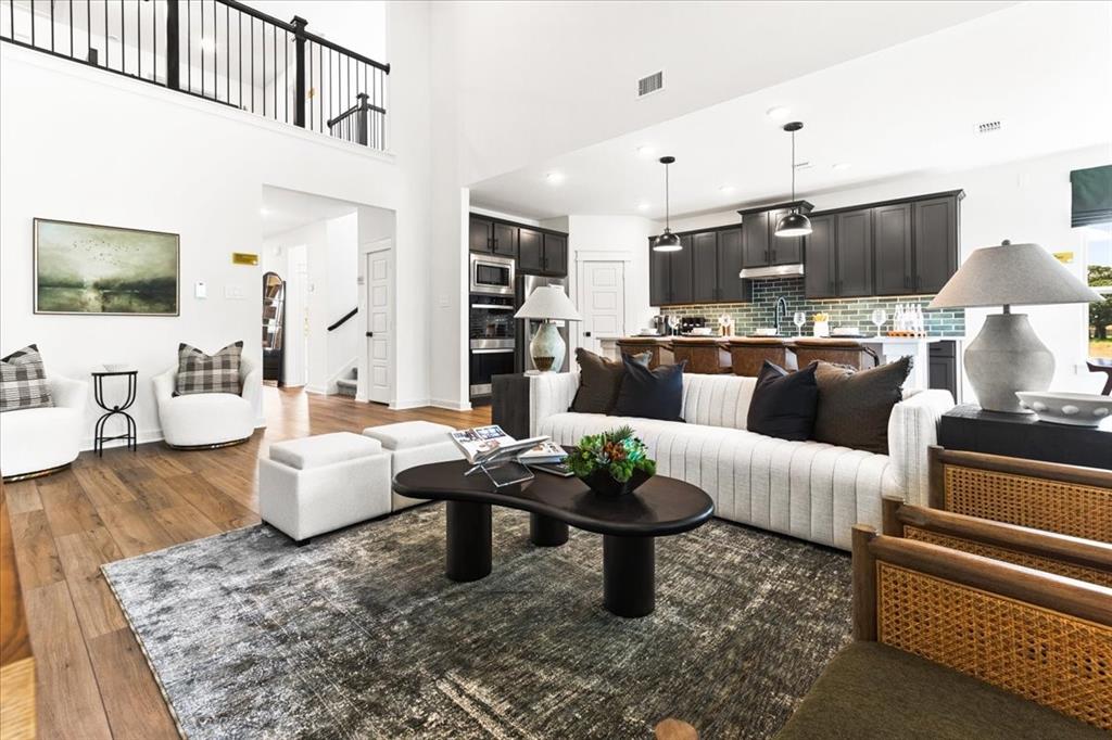 1424 Elle Lane
