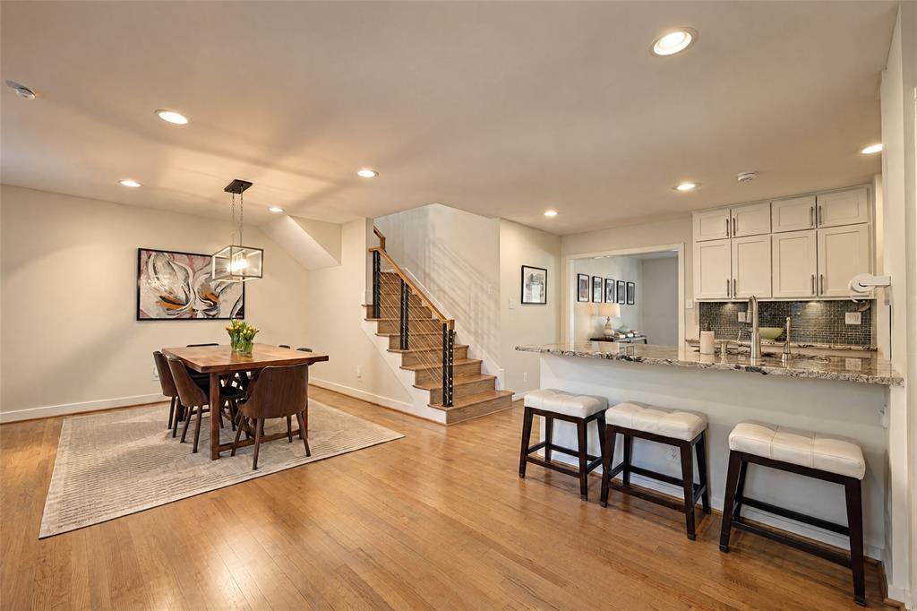 6866 Burwood Lane