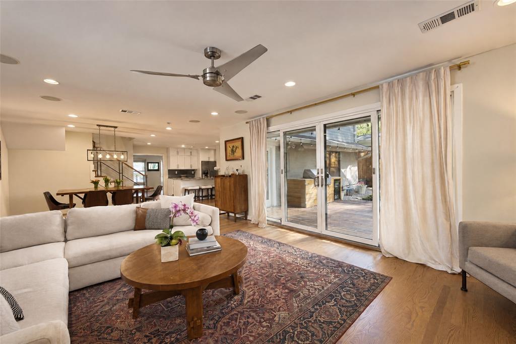6866 Burwood Lane